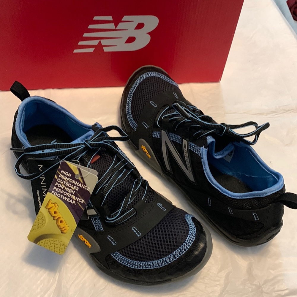 Women’s New Balance Minimus 10v1 shoes 9.5 B New with Tags